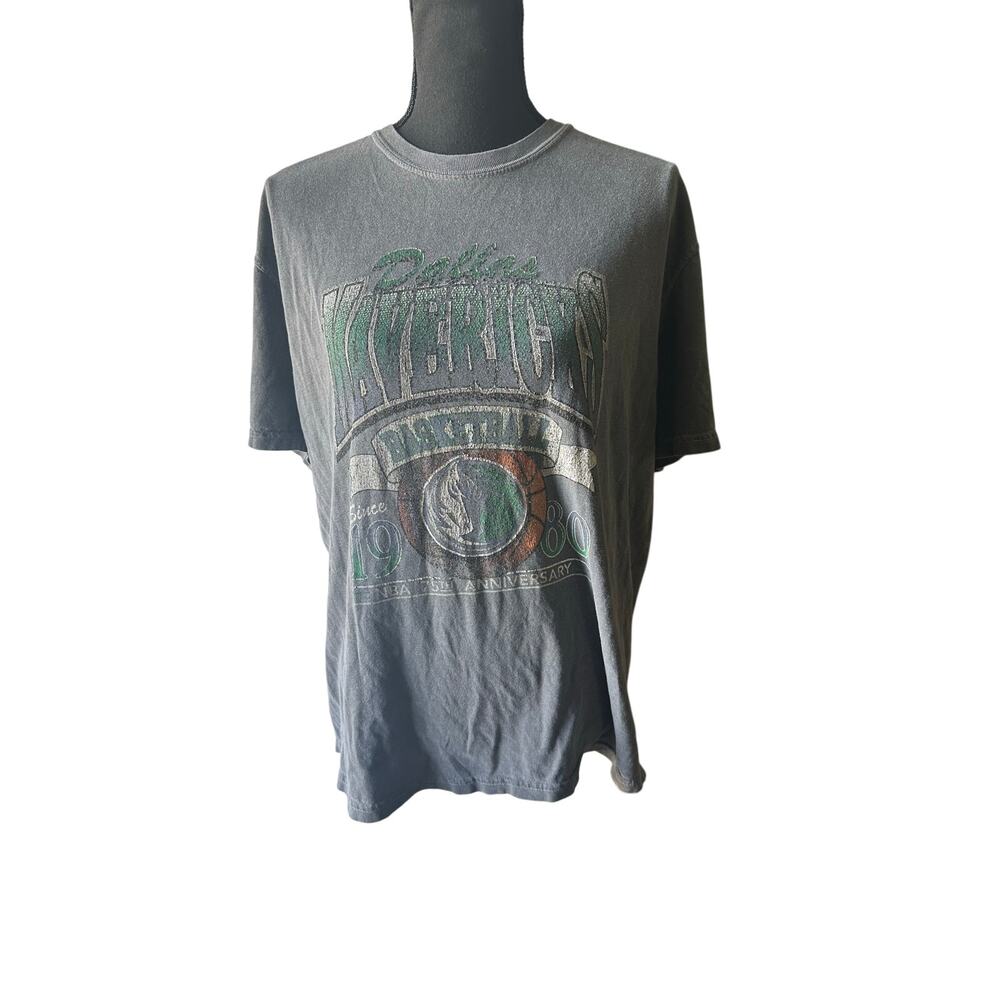 Dallas Mavericks Vintage Graphic Tee – Comfort Colors Size Large